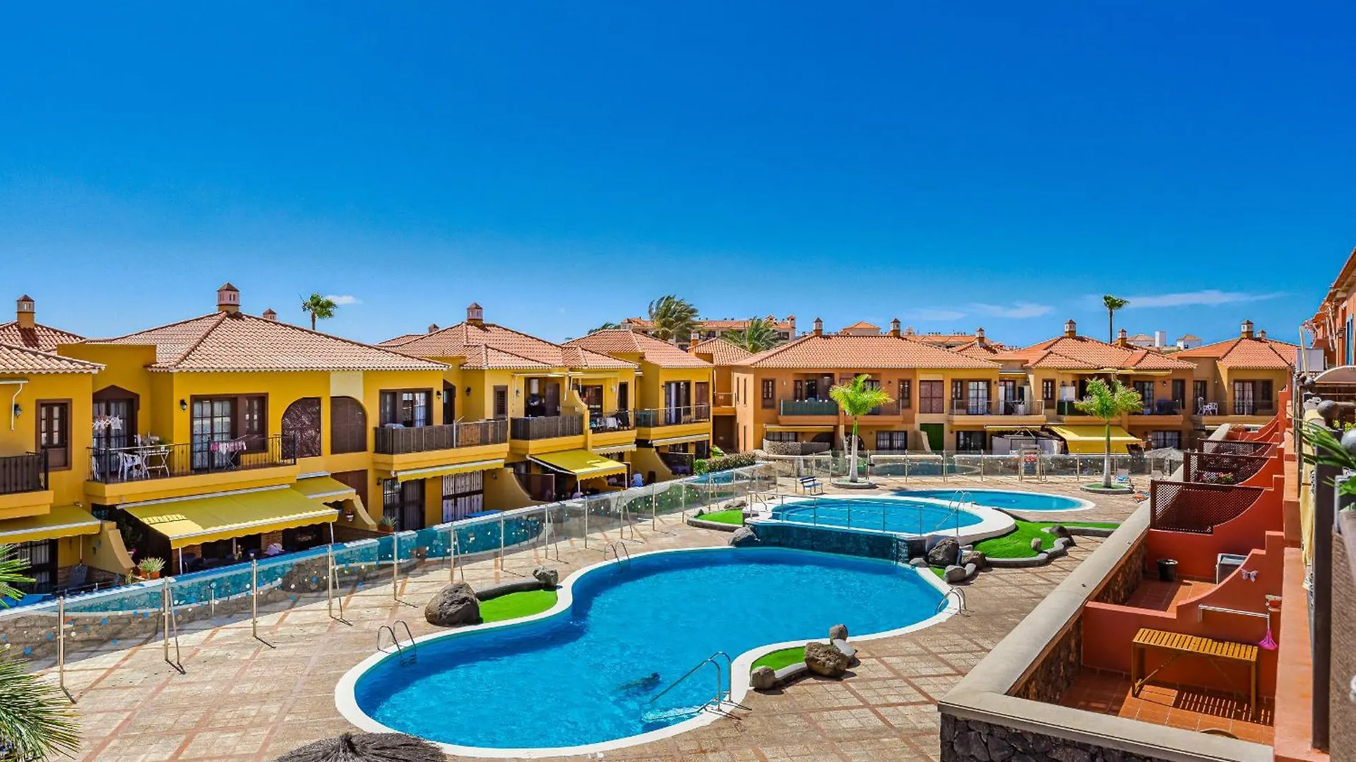 2 Bdr Apt With Pool & Teide View 阿罗纳 0*,  西班牙