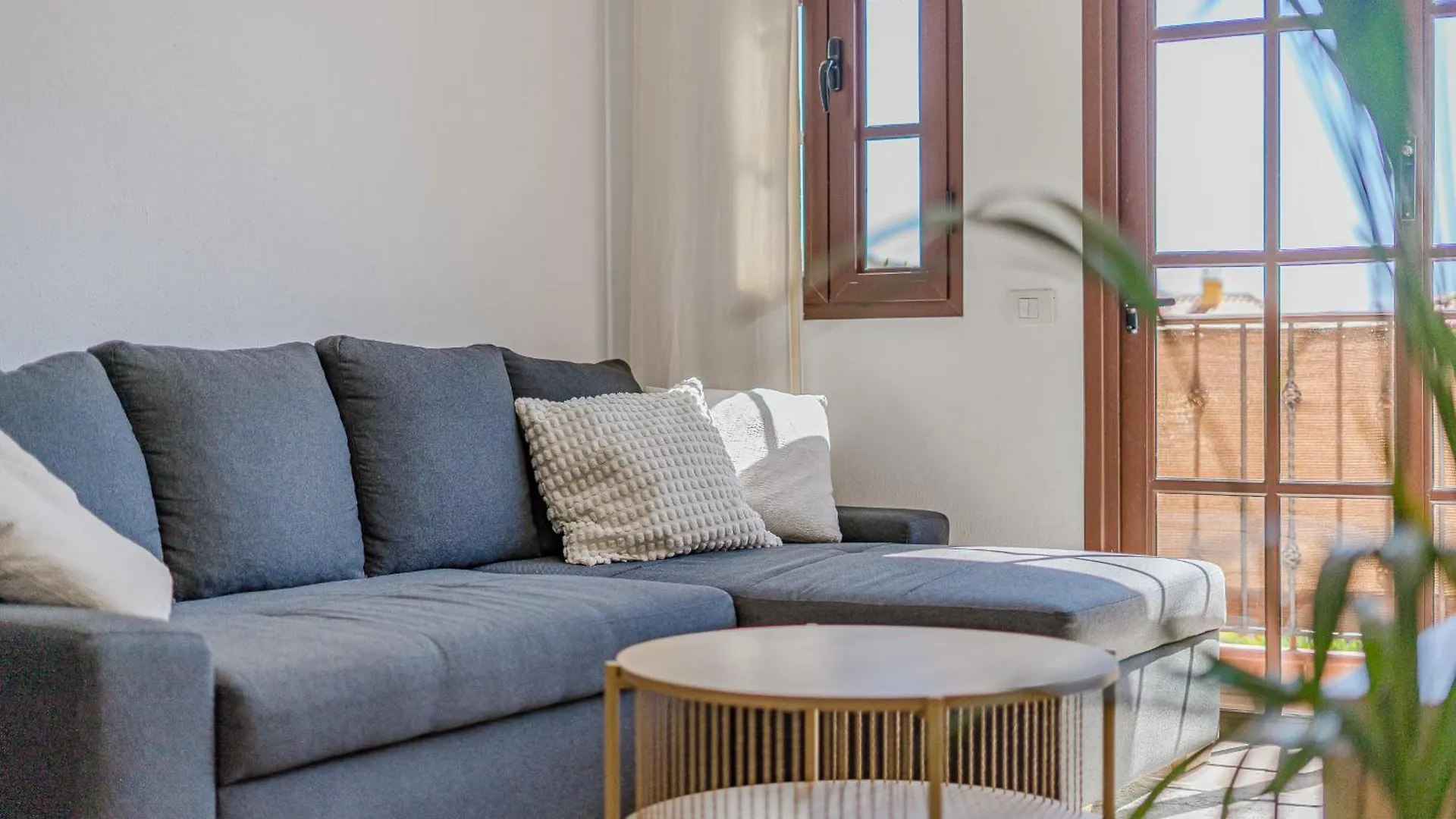 2 Bdr Apt With Pool & Teide View联系方式